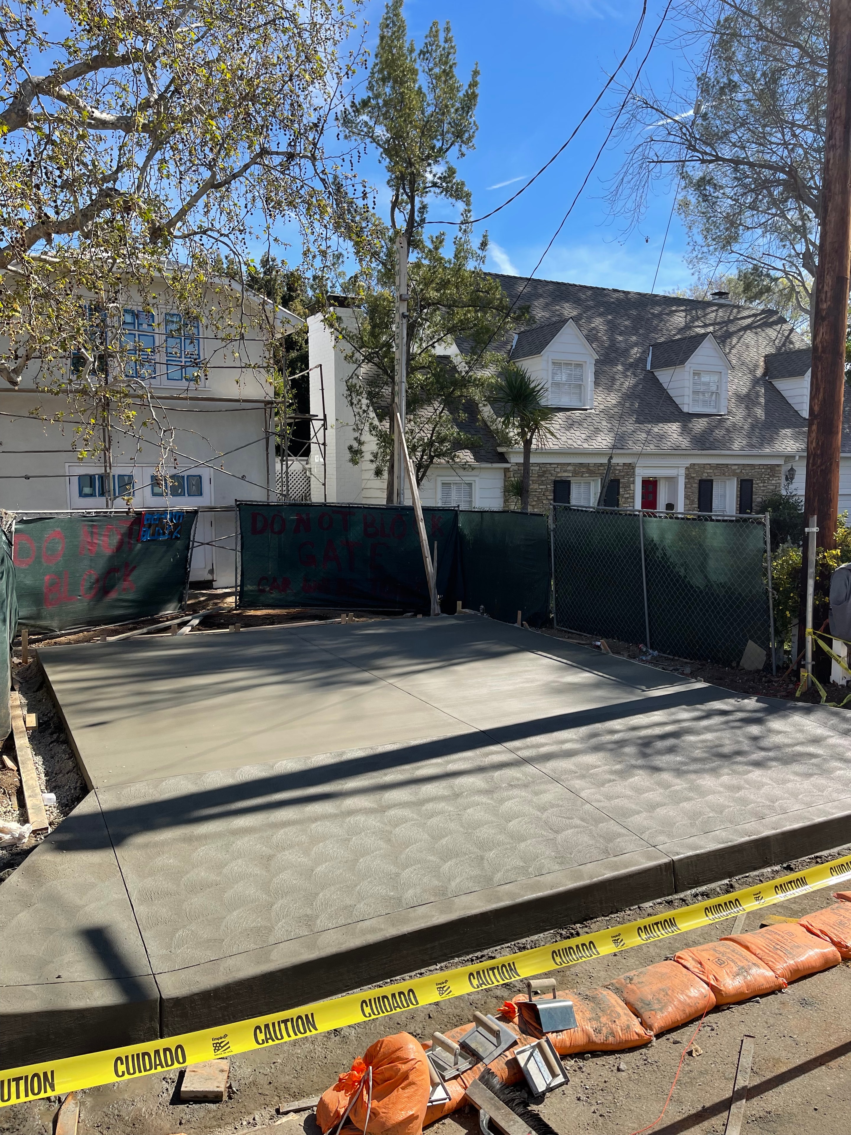 Public works driveway approach rotary finish in Los Angeles County by Concrete Etc., Inc.