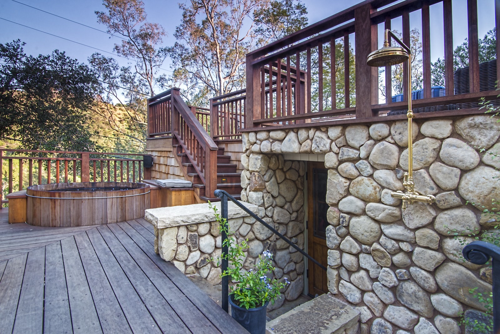 Custom masonry wall and hardscape project by Concrete Etc. in Los Angeles